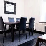 Luna Hotel Apartments Amtmannsstigur